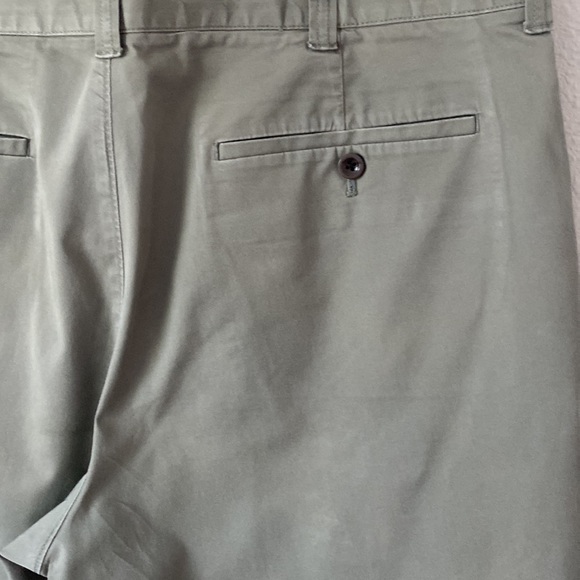 J.Crew Men’s Chino Sage Green Stretch Shorts 9’ Size 35 - Picture 10 of 15